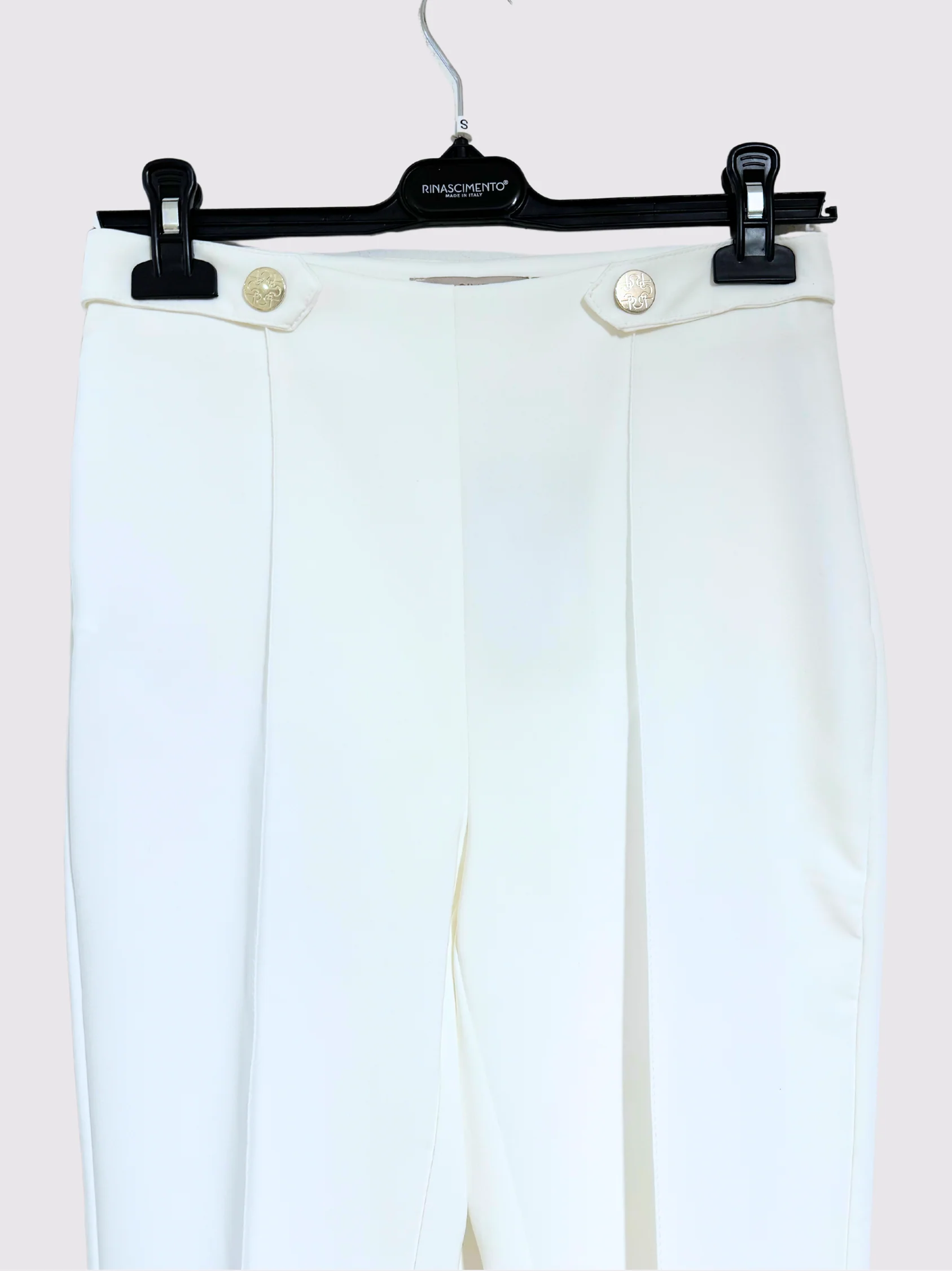 Pantalone Bianco con Bottoni Oro - immagine 3