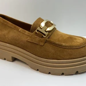 Mamy 04 mocassino in pelle scamosciata cuoio con morsetto dorato