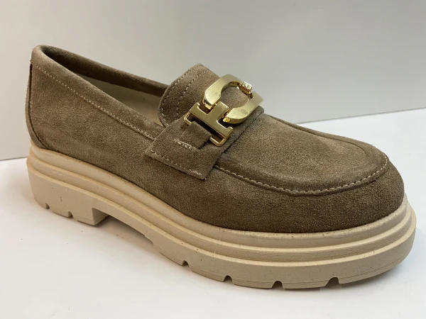 Mamy 04 mocassino in pelle scamosciata beige con morsetto dorato - immagine 2