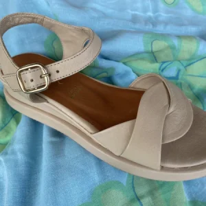 Shaddy 100243326 sandalo basso con fascia incrociata beige