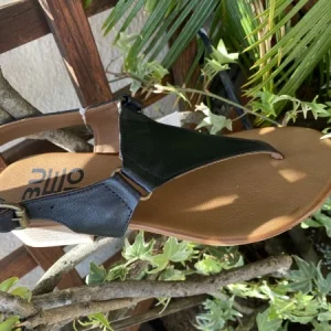 Bueno A7301 sandalo infradito in pelle nero