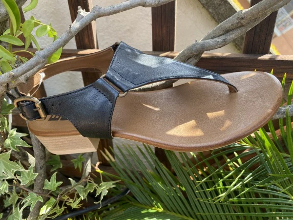 Bueno A7301 sandalo infradito in pelle nero - immagine 3