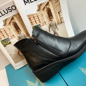 Melluso K91630 stivaletti donna in pelle nera con zip laterale