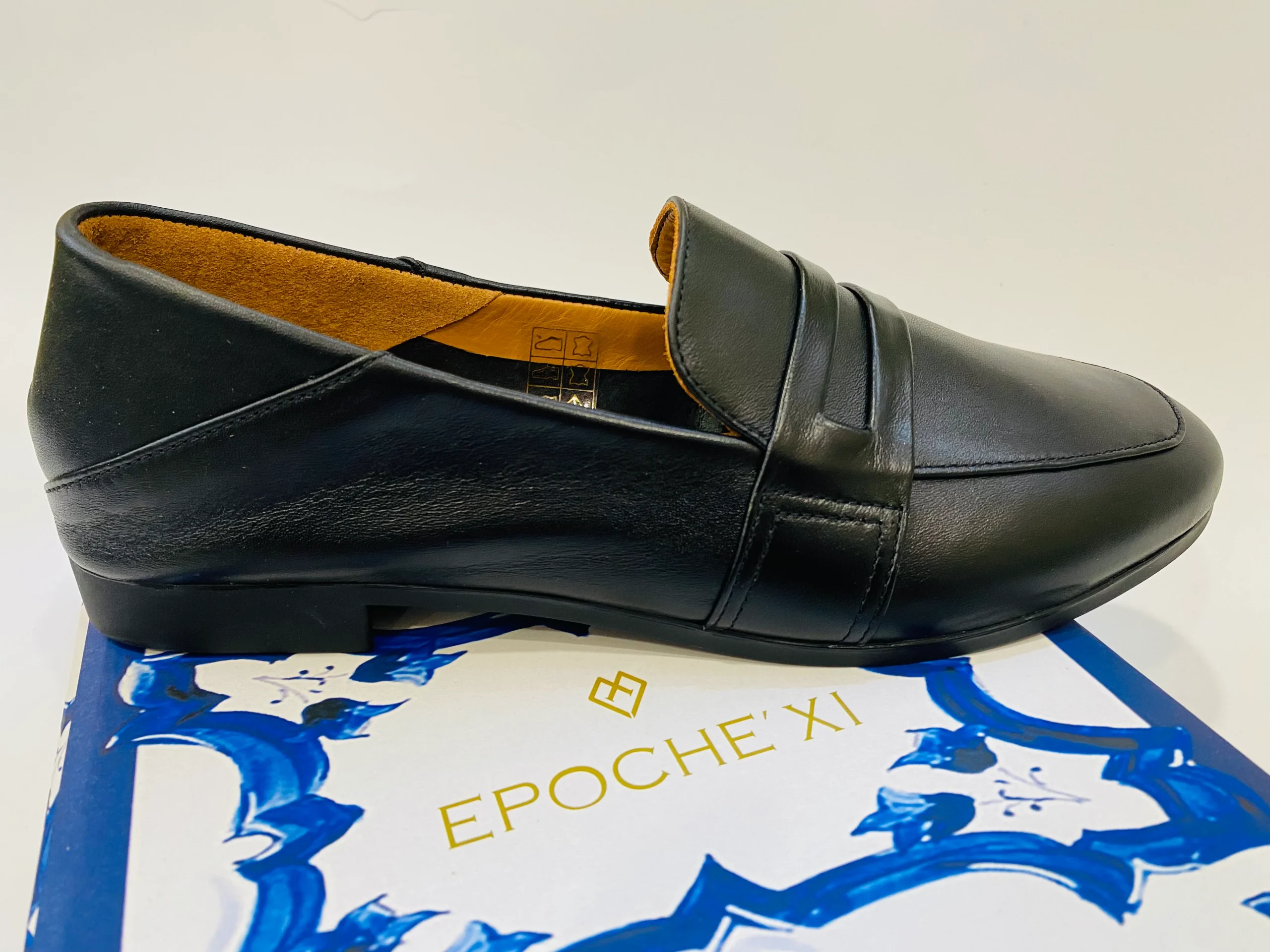 Epochè XI Napoli 28 mocassino donna tacco basso in pelle nero