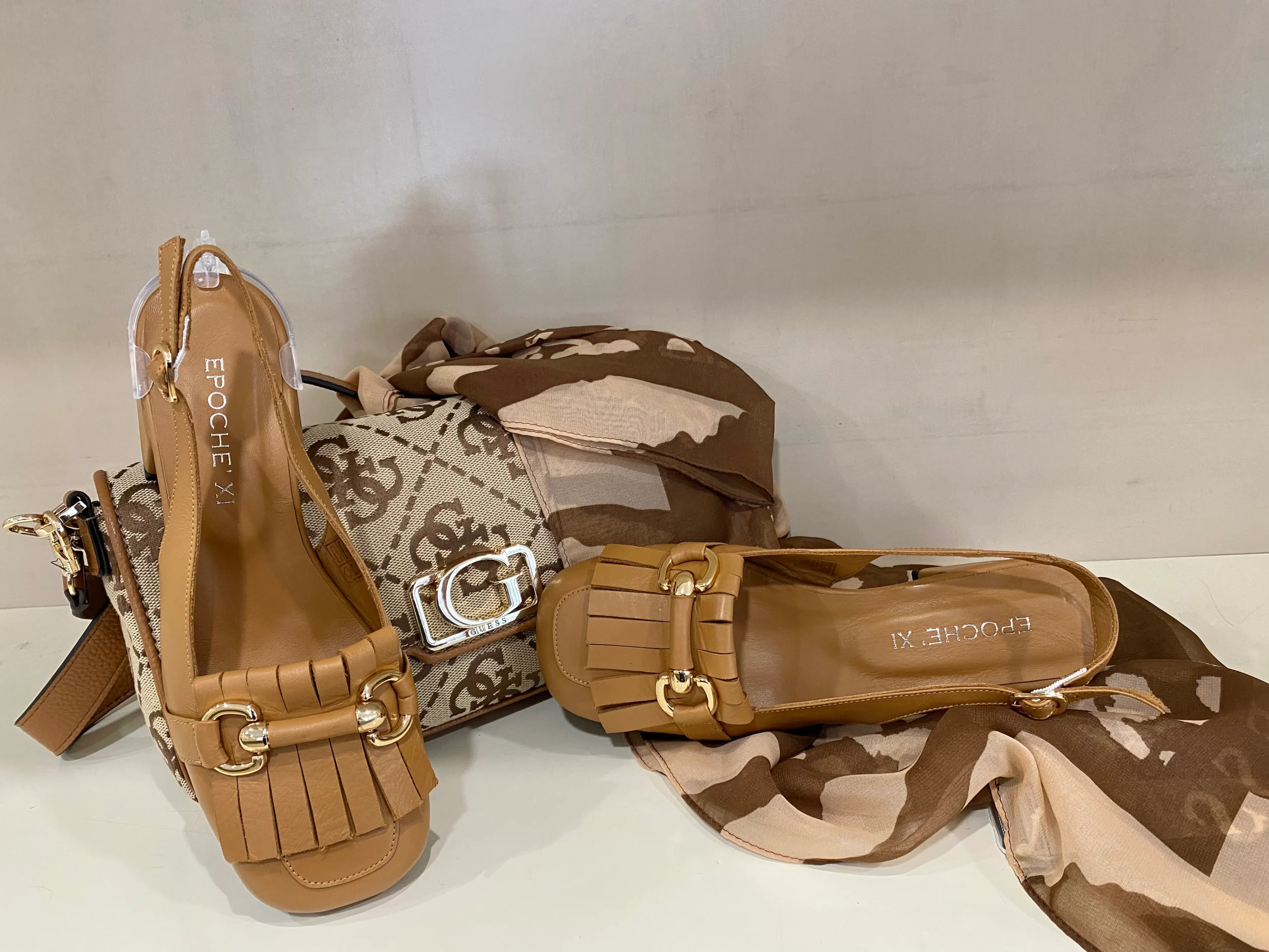 Epochè XI Venice 70 slingback donna a tacco medio in pelle cuoio con morsetto oro e frangie - immagine 7