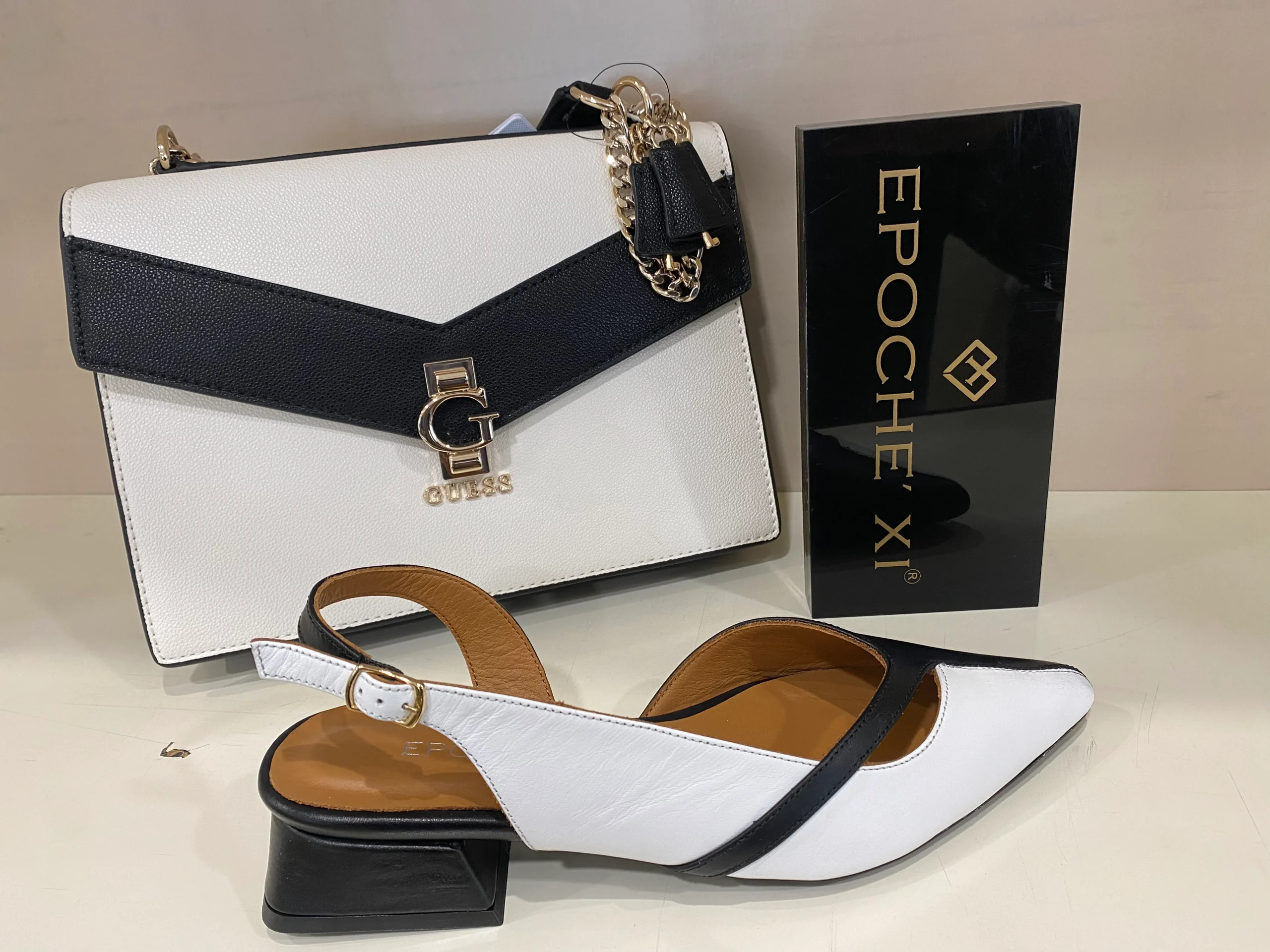 Epochè XI Limburg 23 dècolletè tacco medio in pelle bicolore bianco/nero