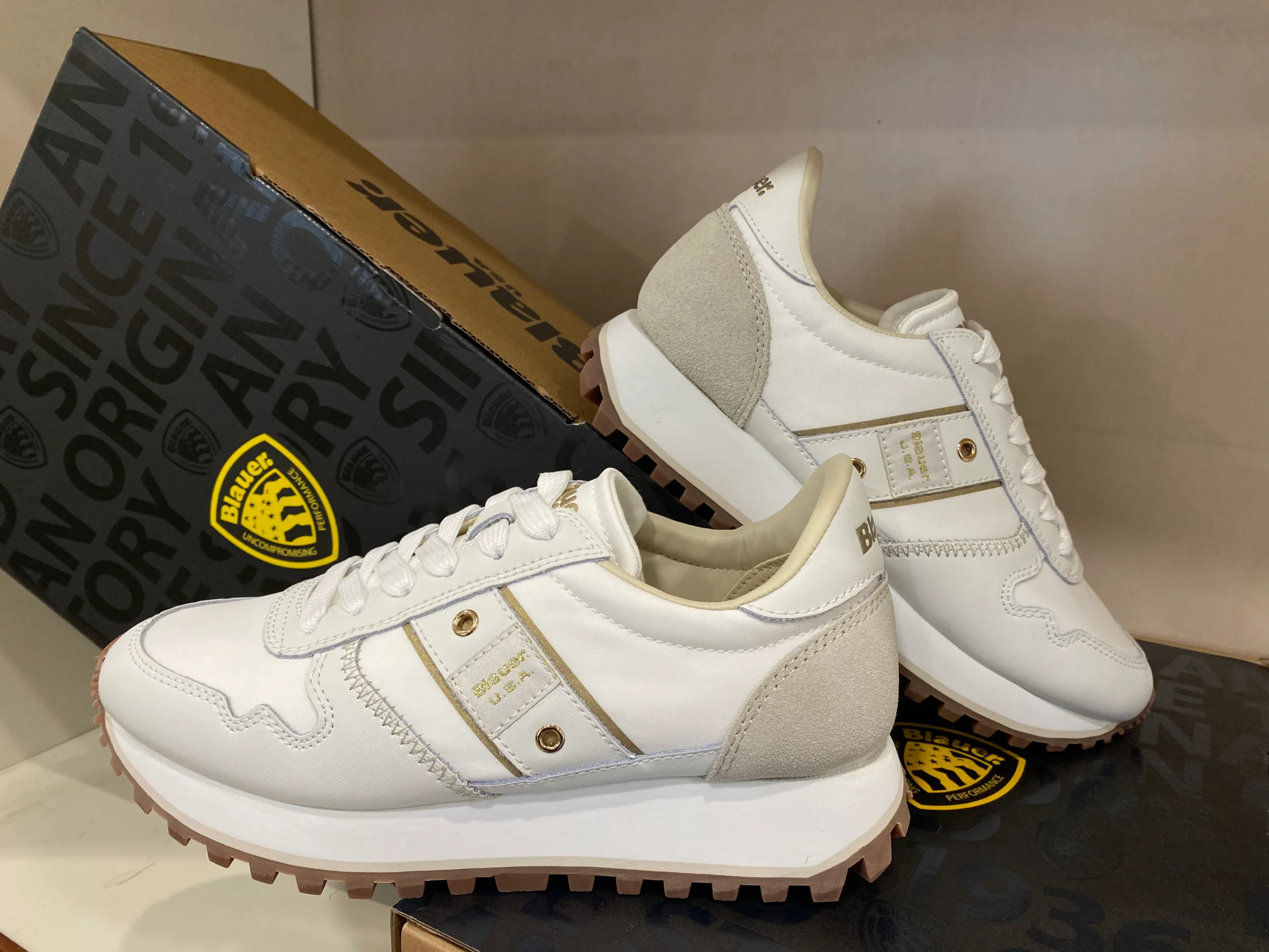 Blauer Millen 03 sneakers donna in nylon white/cream con profili dorati - immagine 3