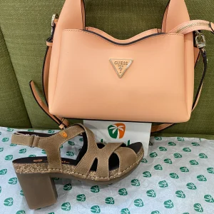 Jungla 8005 sandalo con tomaia in nabuk a fasce incrociate color visone