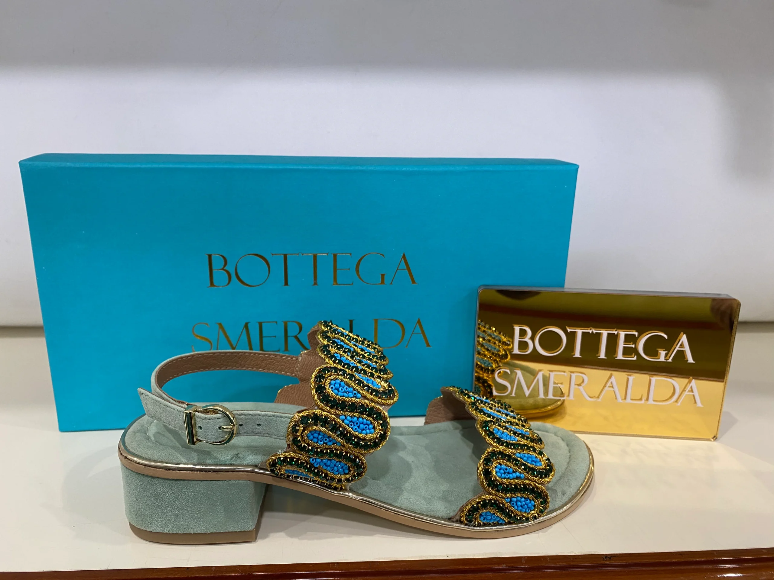 Bottega Smeralda 583SSQ sandalo due fasce con strass in pelle verde acqua
