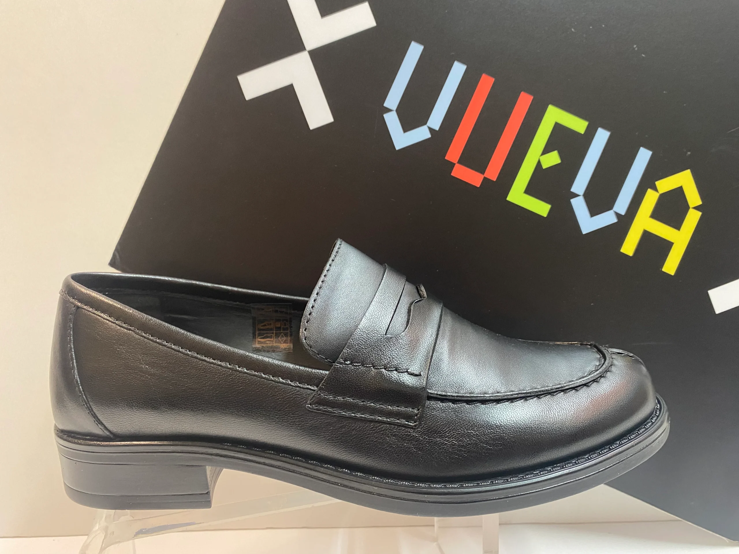 Vueva WS177R22 mocassini college in pelle donna