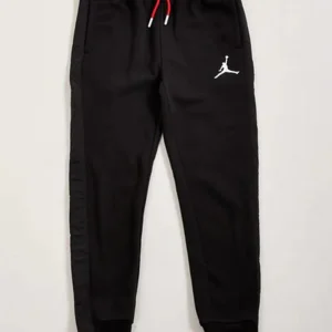 Pantalone Nike Jordan da bambino Jr in felpa Sideline Art:95B769-023 nero