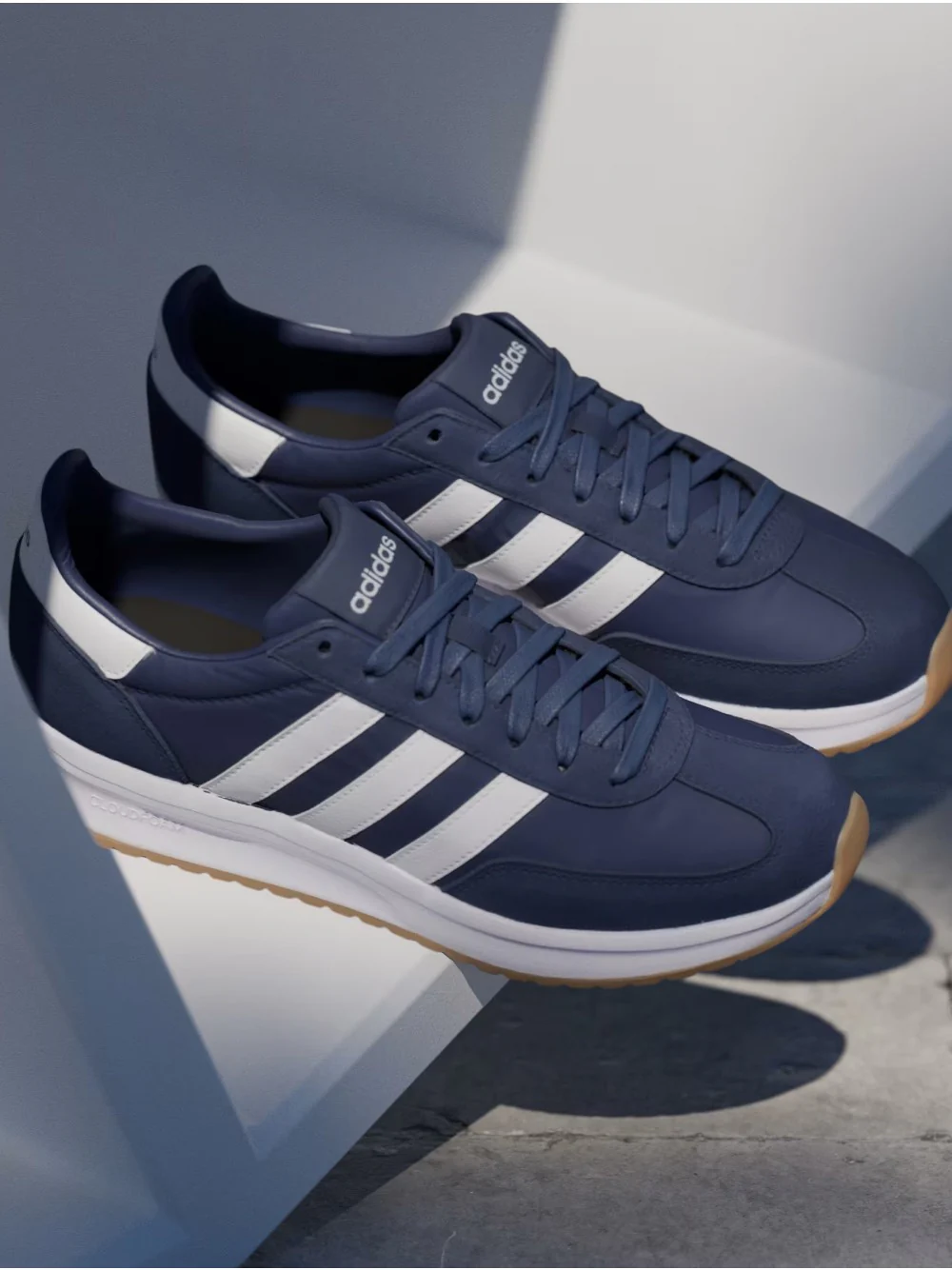 Sneakers Adidas Run 70s 2.0 in Camoscio e Nylon Blu/Bianco IH8586 - immagine 3