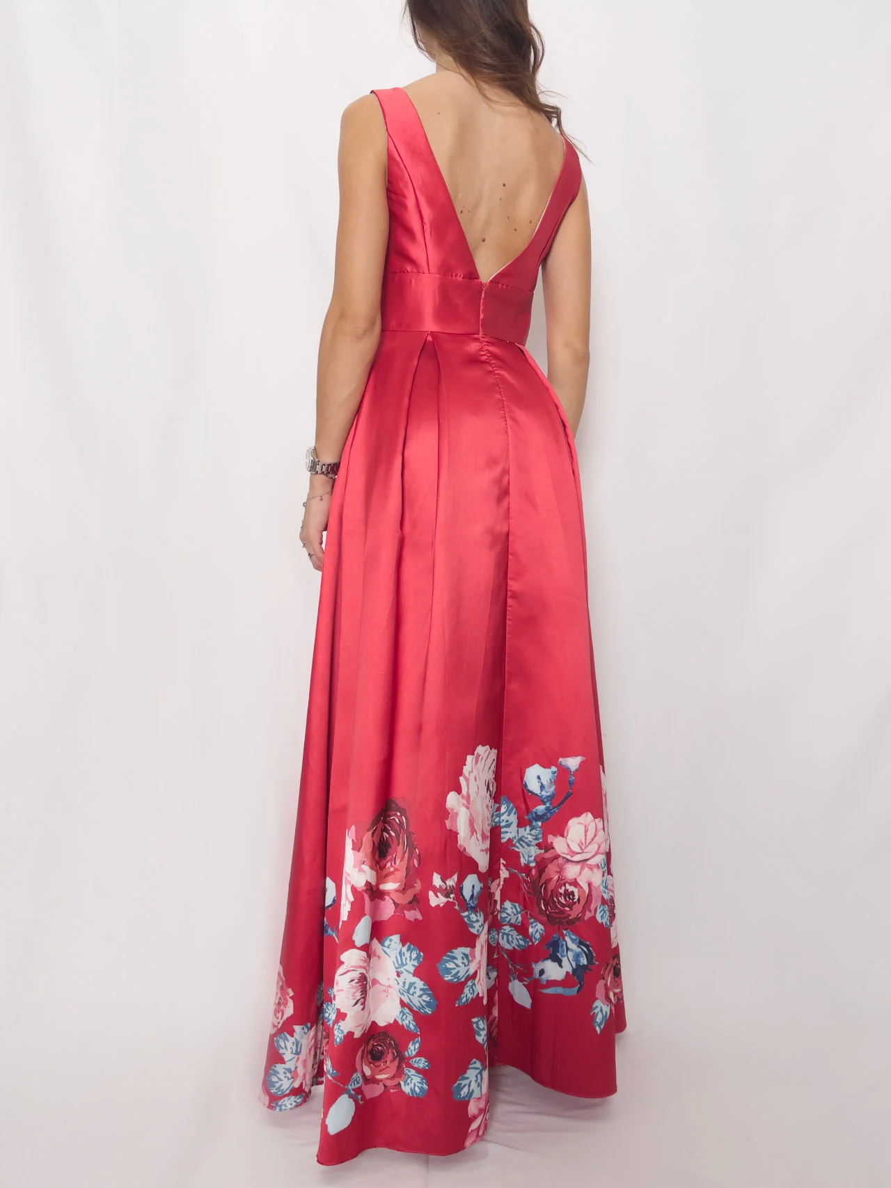 Abito con rose - immagine 4