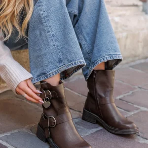 Stivaletti con ciondolo a cuore