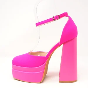 Décolleté con plateau e tacco grosso