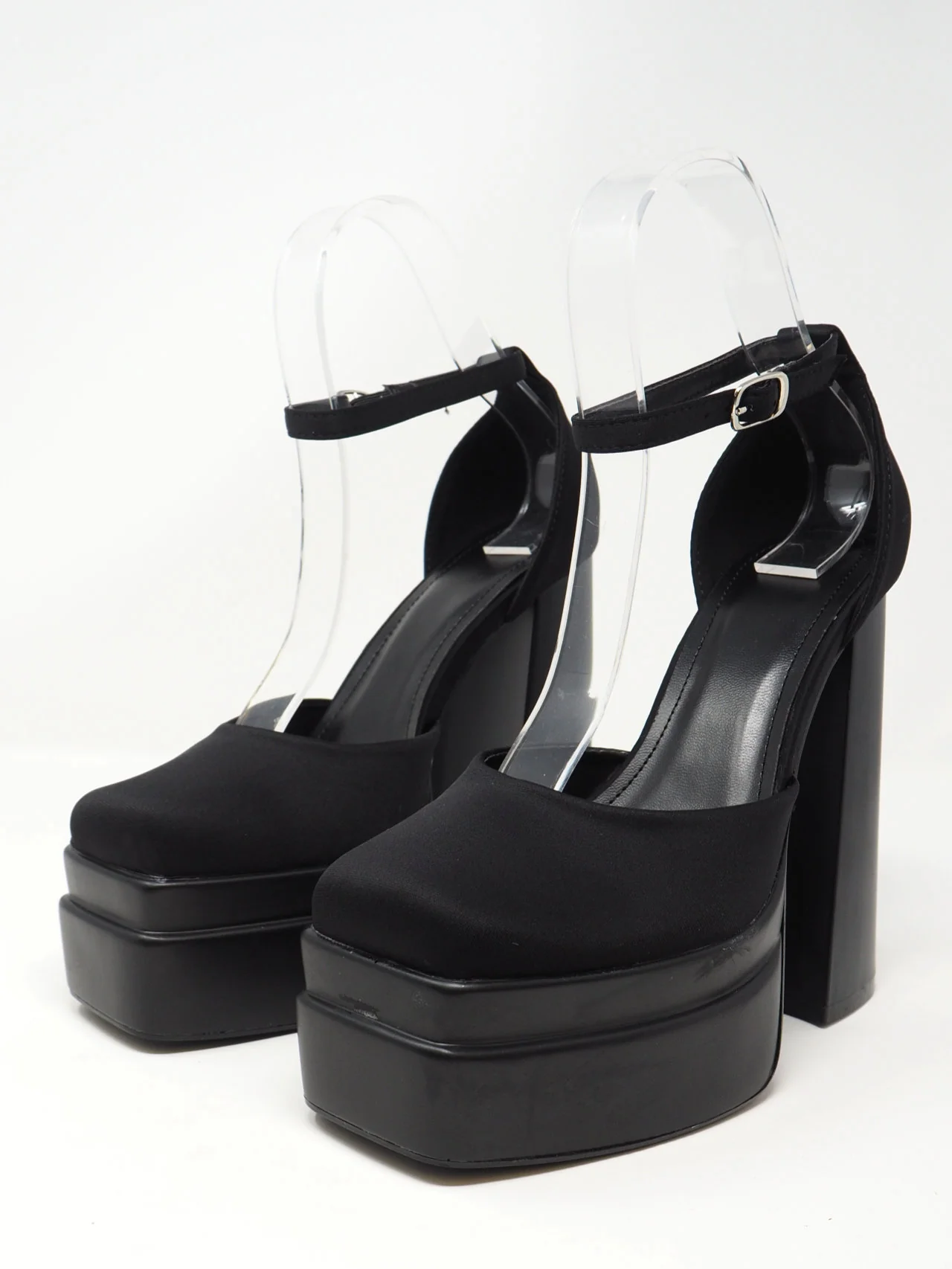 Décolleté con plateau e tacco grosso - immagine 9