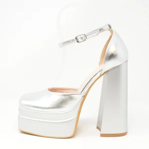 Décolleté con plateau e tacco grosso