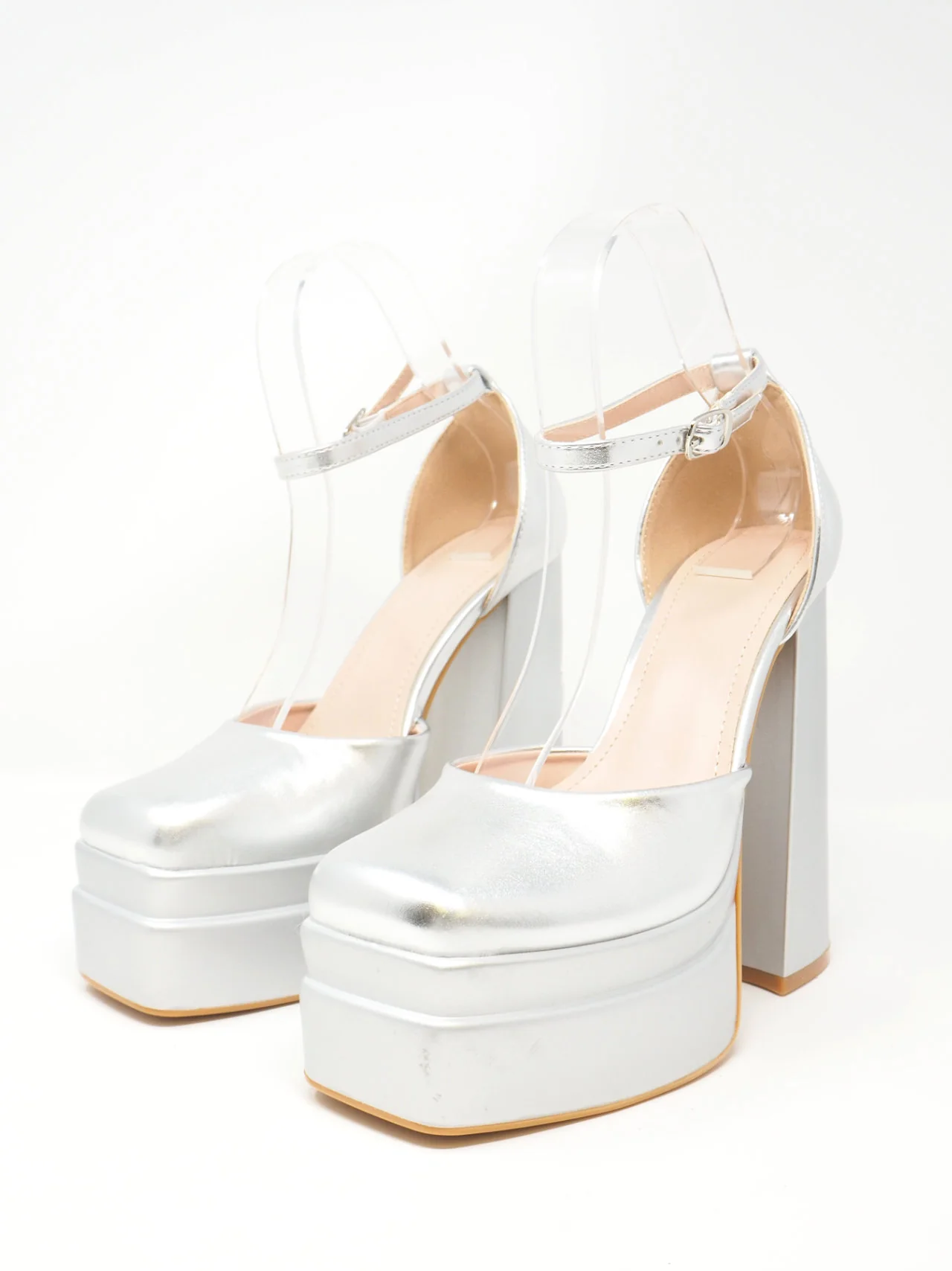 Décolleté con plateau e tacco grosso - immagine 3