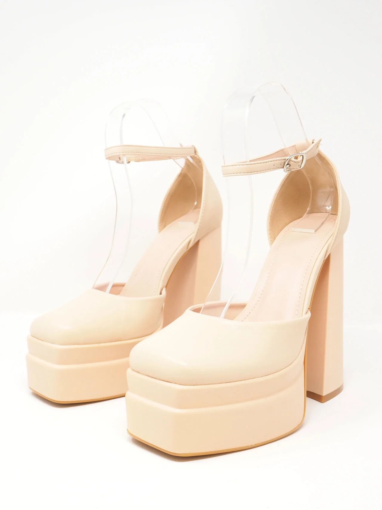 Décolleté con plateau e tacco grosso - immagine 7