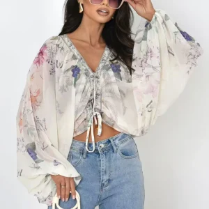 Blusa floreale tribale