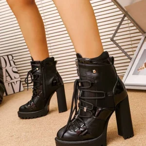 Tronchetti con plateau e lacci