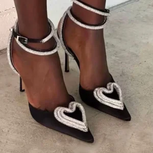 Décolleté con cuore di strass mi