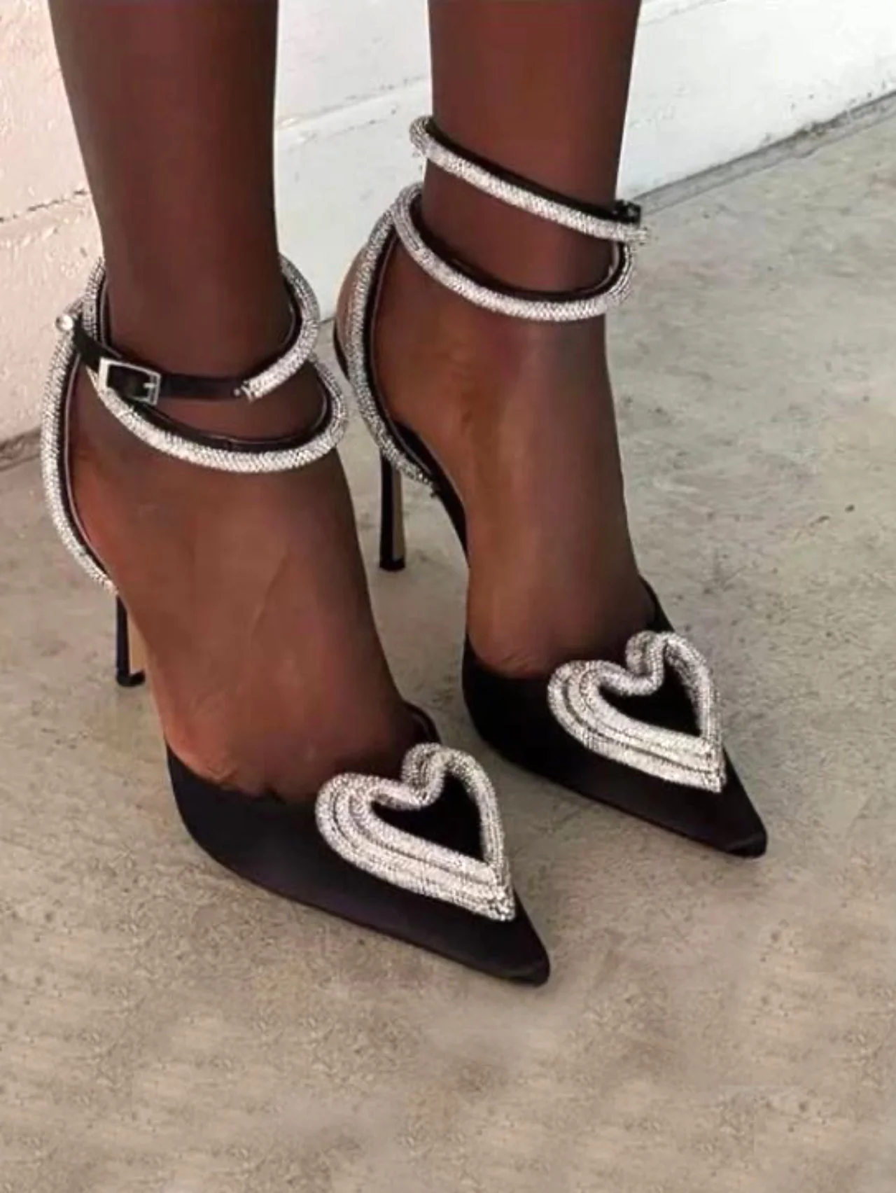 Décolleté con cuore di strass mi