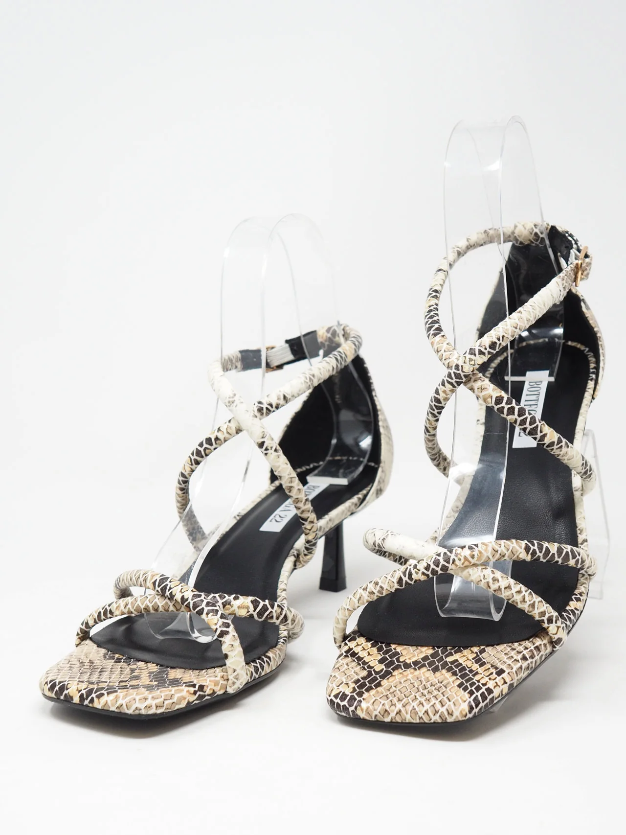 Sandali maculati con fascette - immagine 7