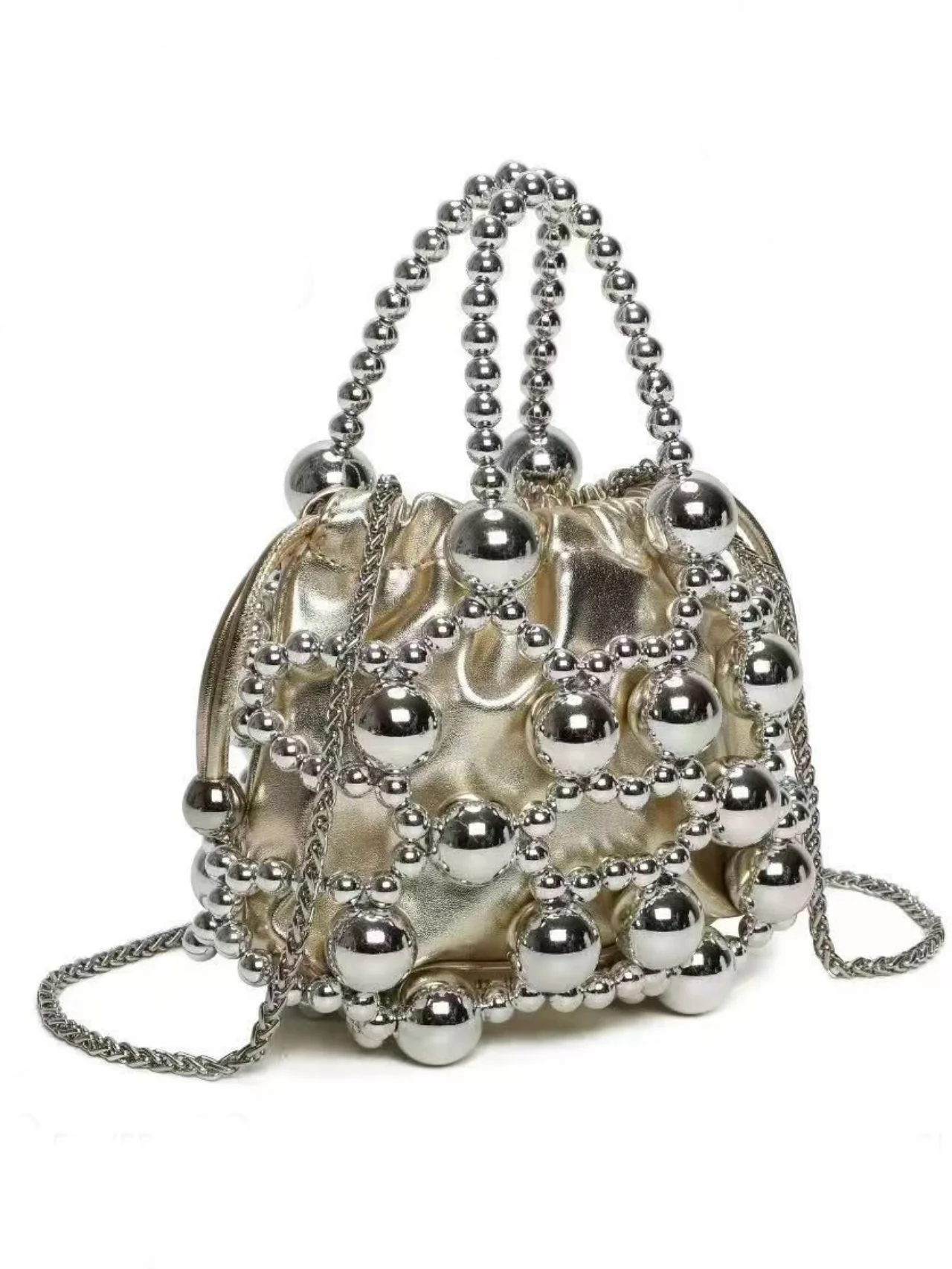 Pochette con sfere metalliche