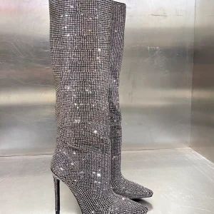 Stivali ricoperti di strass