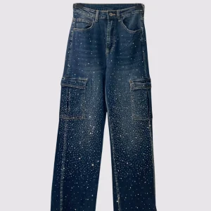 Jeans con strass e tasche