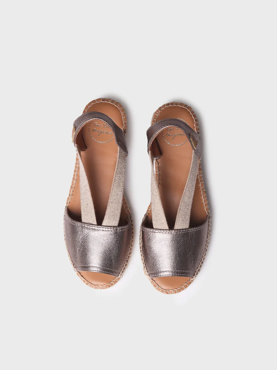 Toni Pons Etna sandalo piatto in pelle con elastici bronzo - immagine 4