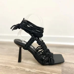 Sandali in corda intrecciati