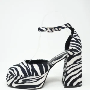 Décolleté con plateau e tacco grosso