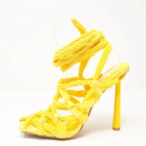 Sandali a nastri annodati