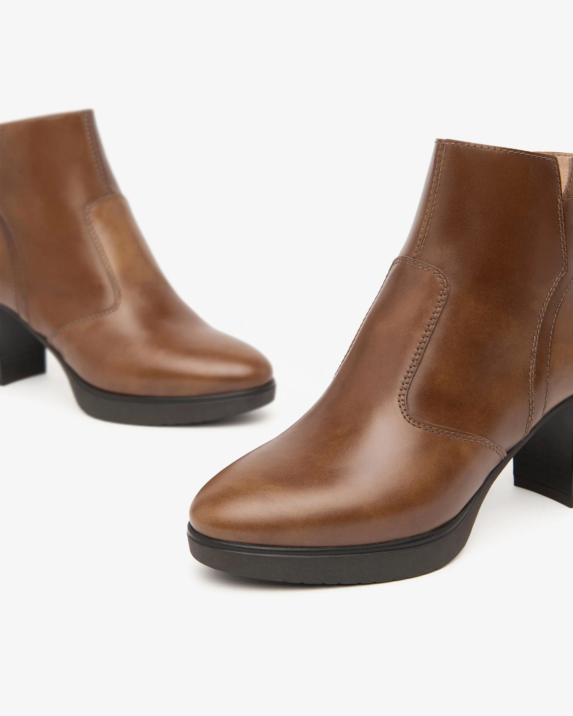 Nero Giardini I411200D Tronchetti donna in pelle cuoio - immagine 2