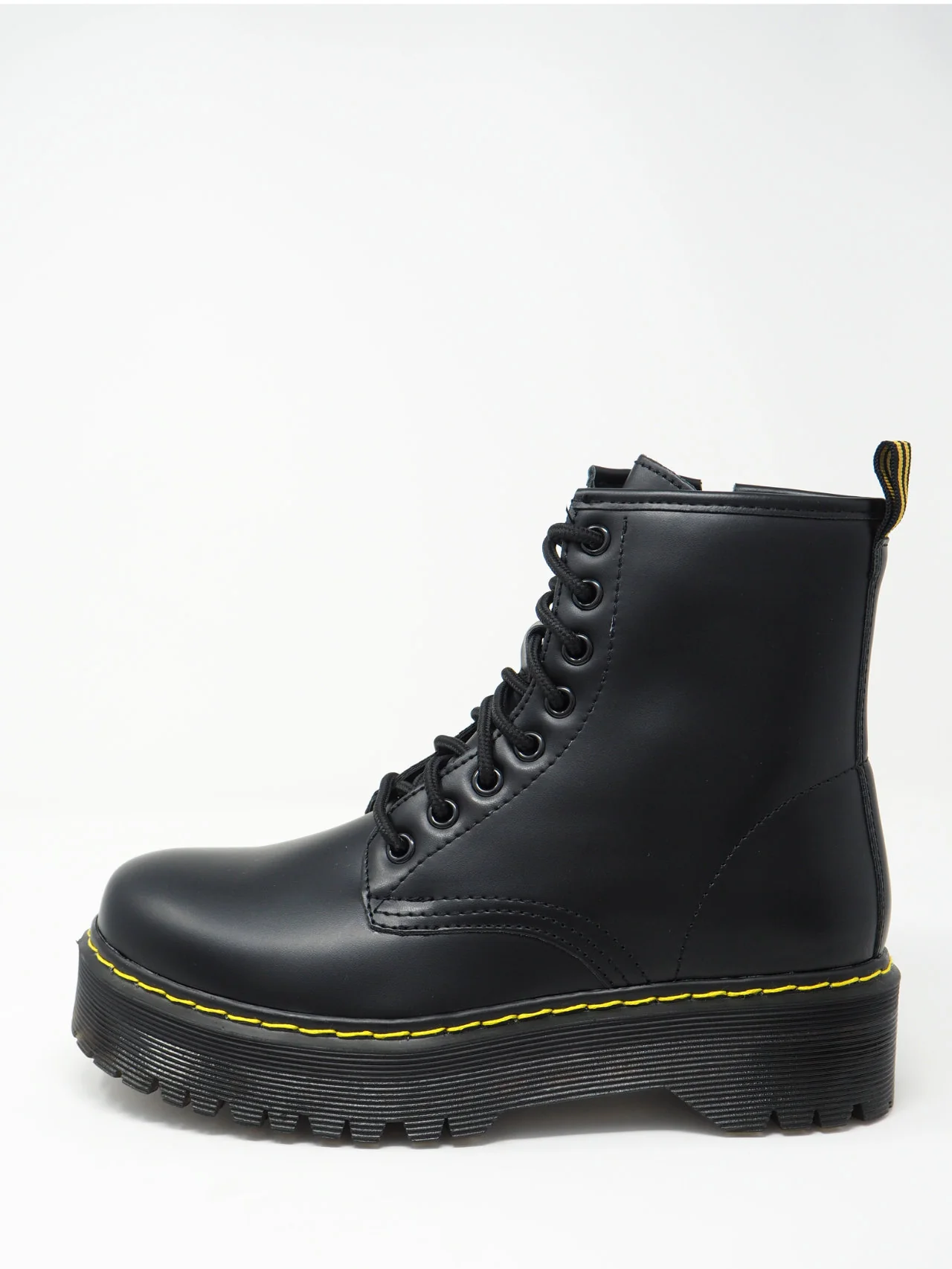 Anfibi stringati con para a carrarmato