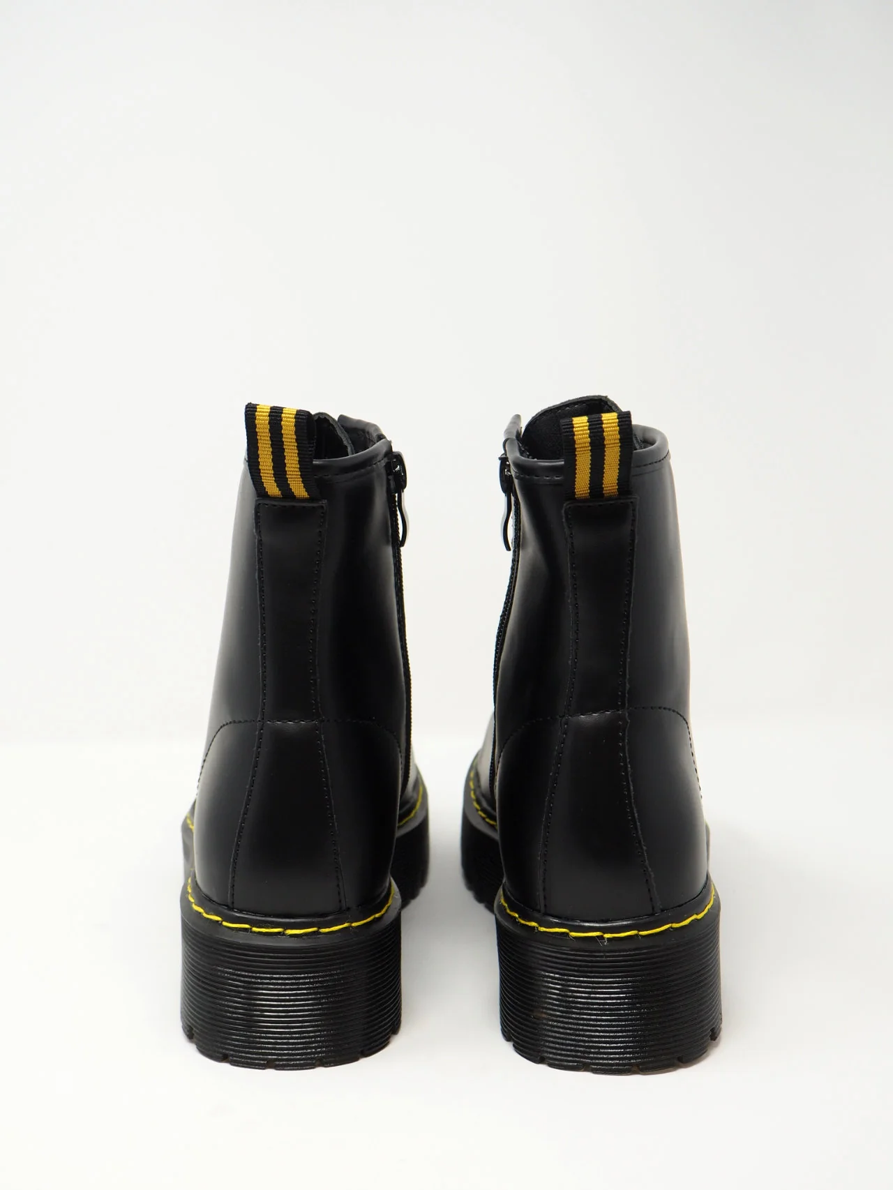 Anfibi stringati con para a carrarmato - immagine 4