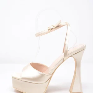 Sandali in raso con plateau e tacco particolare