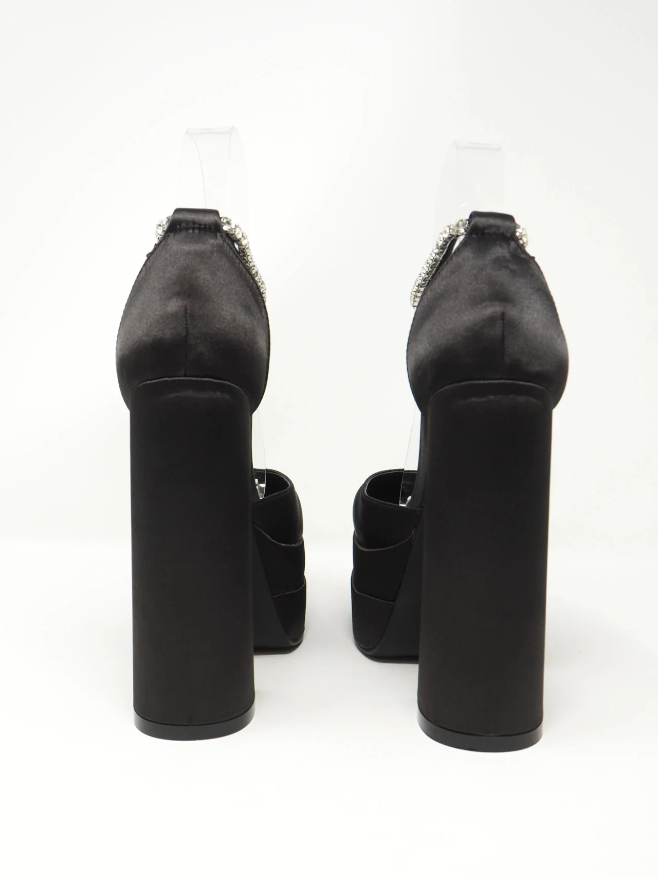 Décolleté in raso con tacco grosso - immagine 8