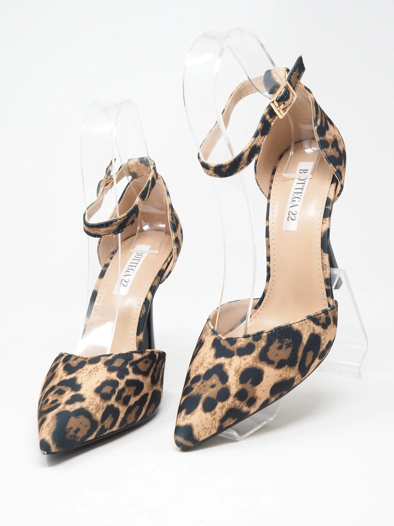 Décolleté con cinturino - immagine 5