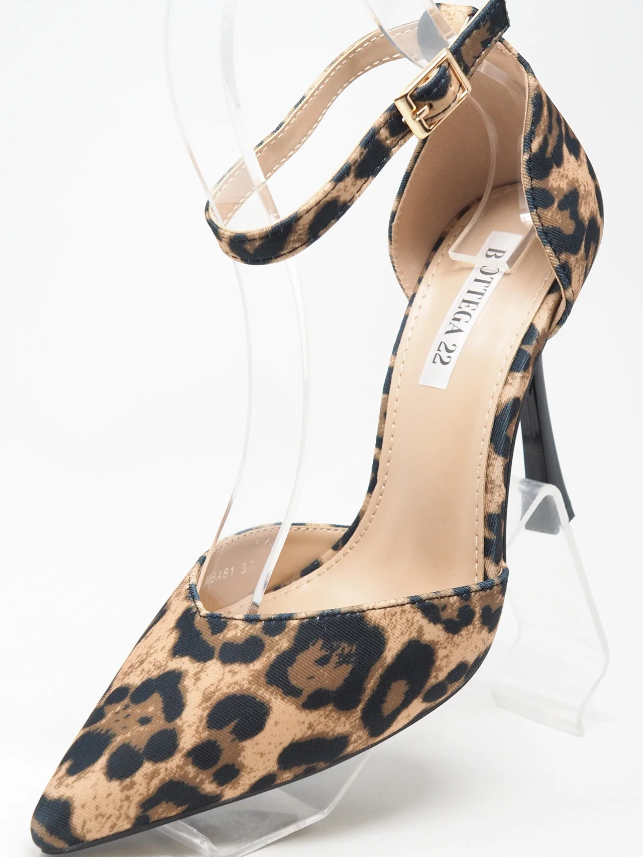 Décolleté con cinturino - immagine 9