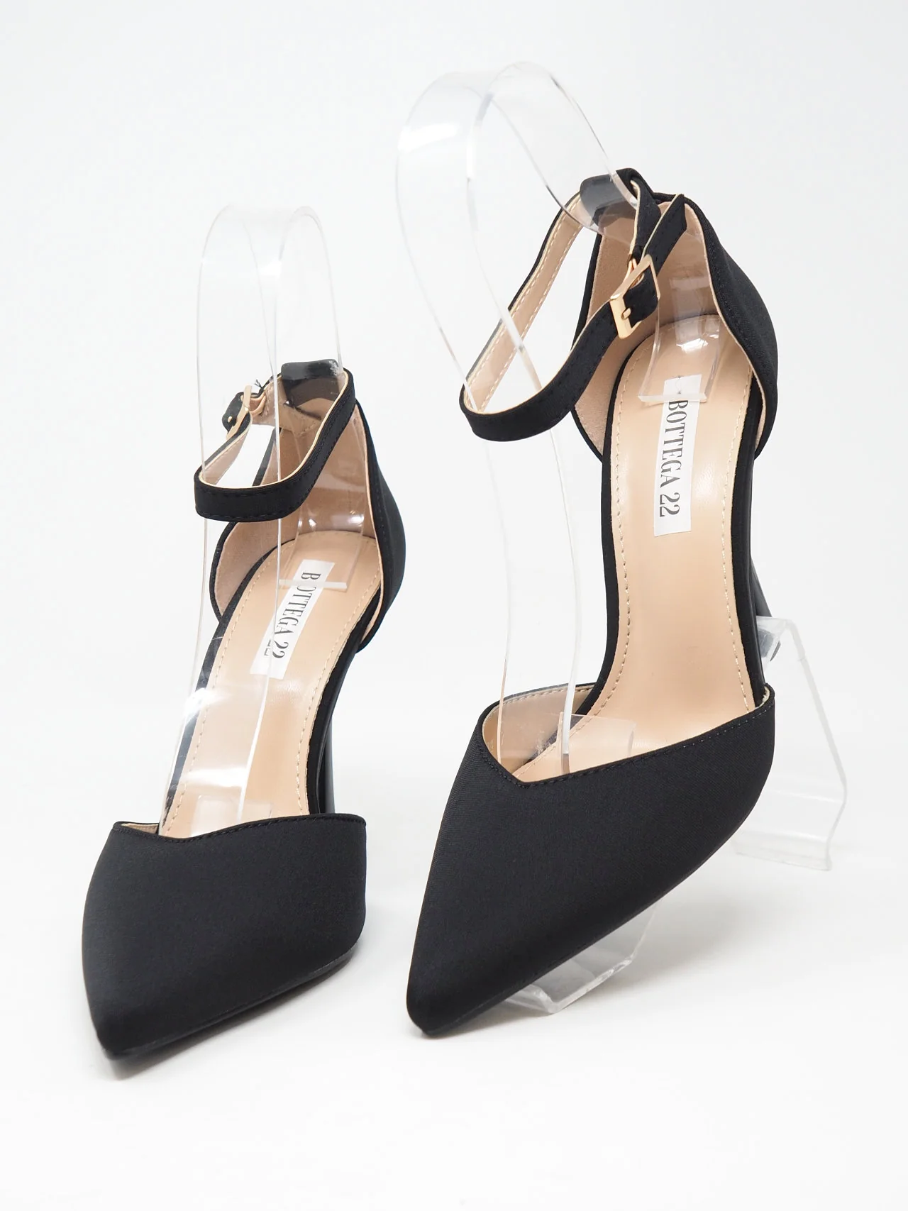 Décolleté con cinturino - immagine 6