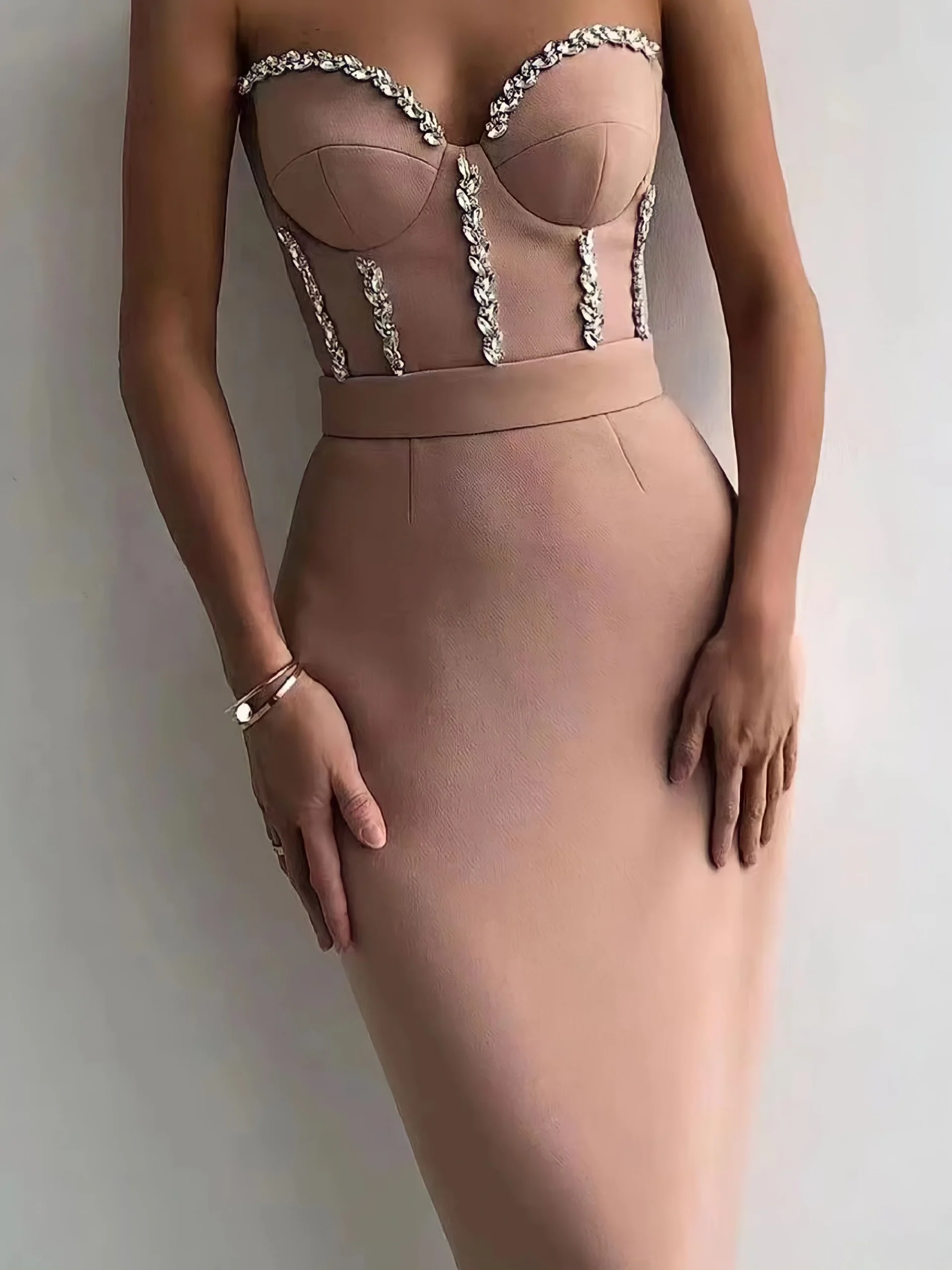 Abito bandage con pietre strass - immagine 6