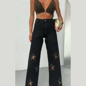 Jeans con fori a stella