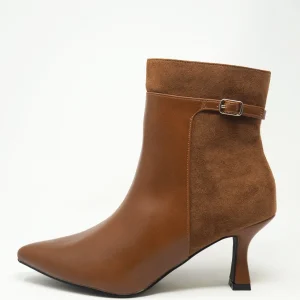 Tronchetti in pelle e camoscio