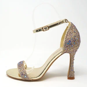 Sandali ricoperti di strass