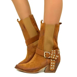 Stivali Texani Scamosciati Cuoio con Inserti Elasticizzati e Borchie