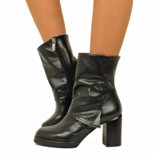 Tronchetti Donna Neri Sopra alla Caviglia e Punta Quadrata